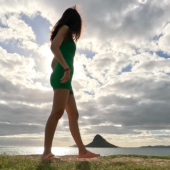 Hunza G Crinkle Knit Mini Tank Dress One Size in Emerald Green, Worn Just Once - Picture 11 of 13